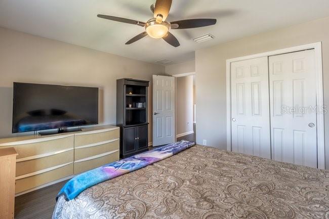 42982 PARKSIDE CT