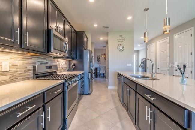 42982 PARKSIDE CT