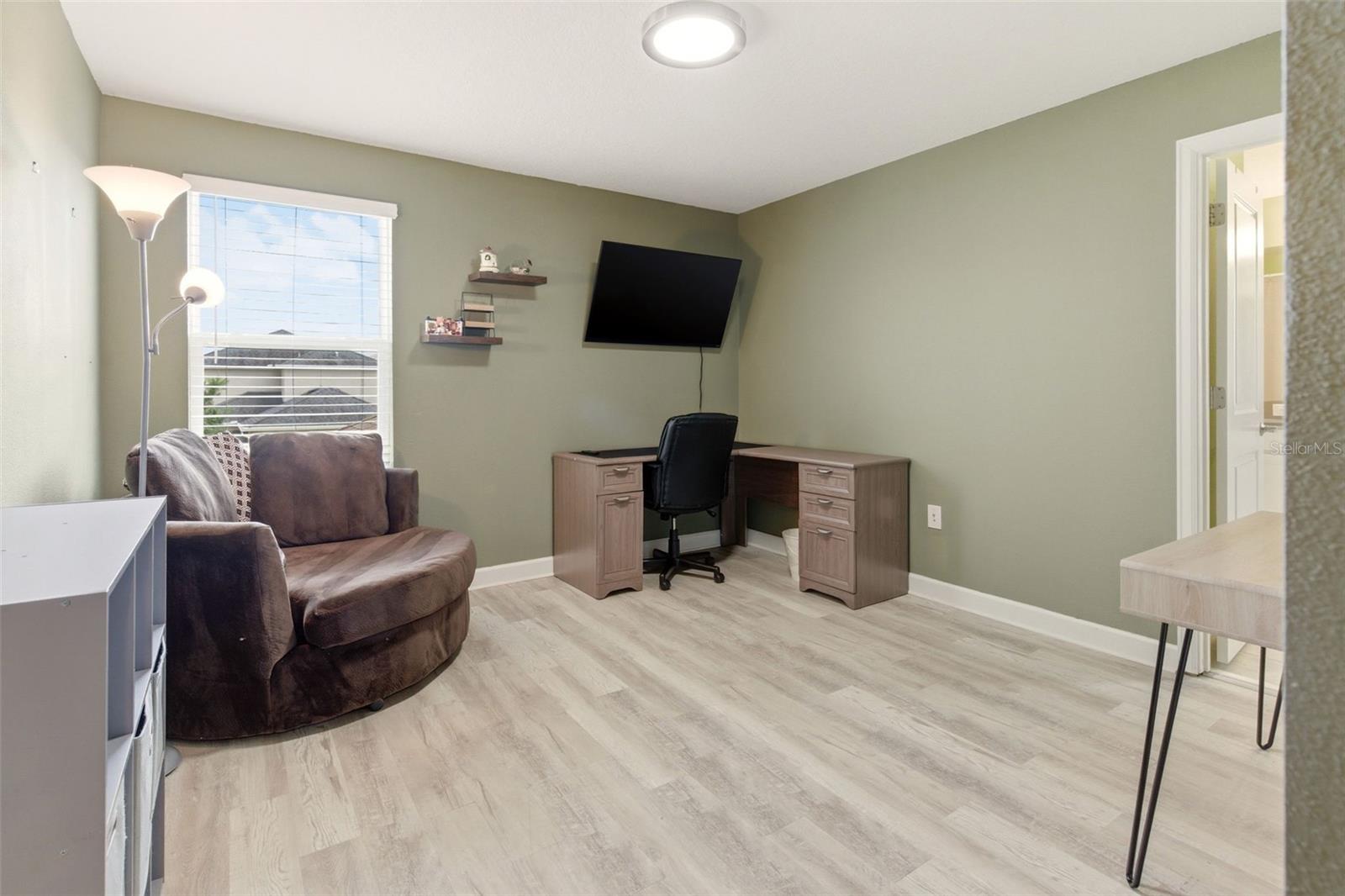 11932 HOMETOWN PL