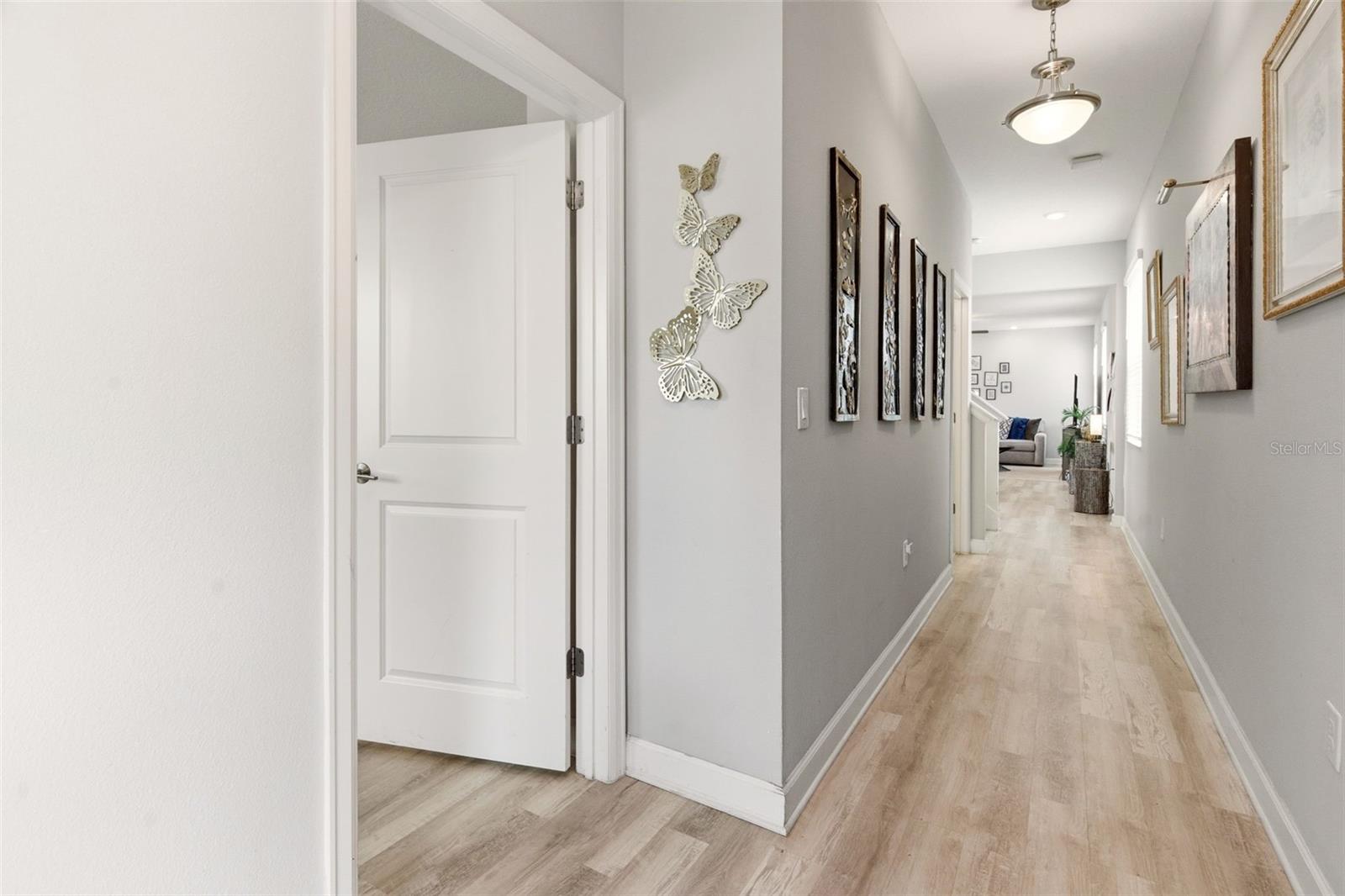 11932 HOMETOWN PL