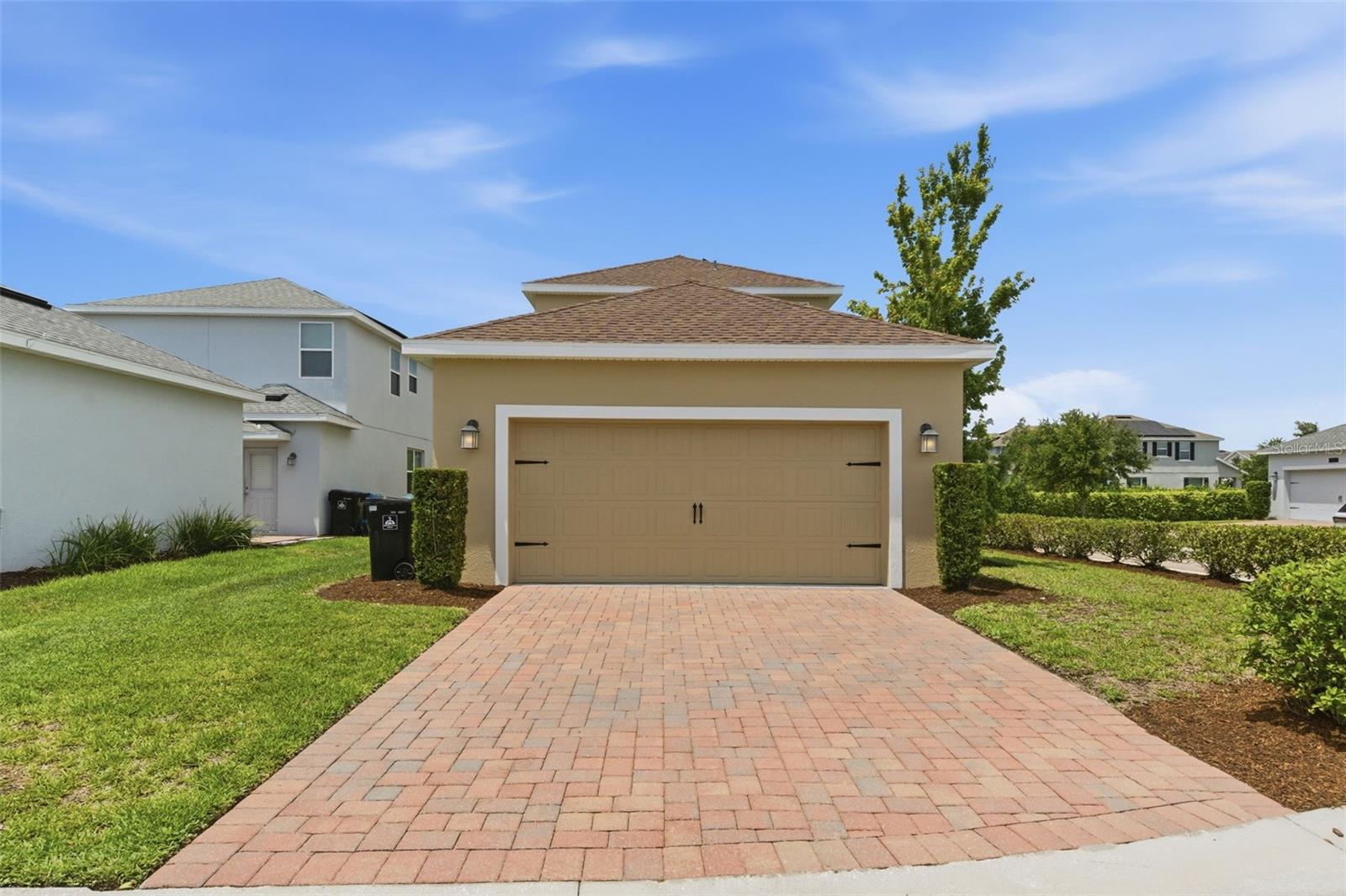 11932 HOMETOWN PL