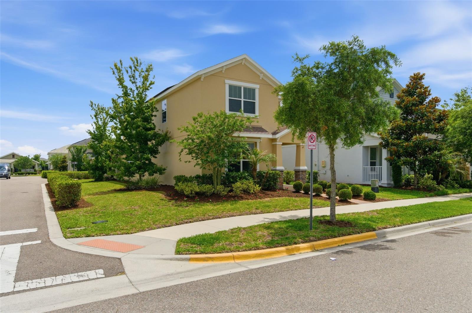 11932 HOMETOWN PL