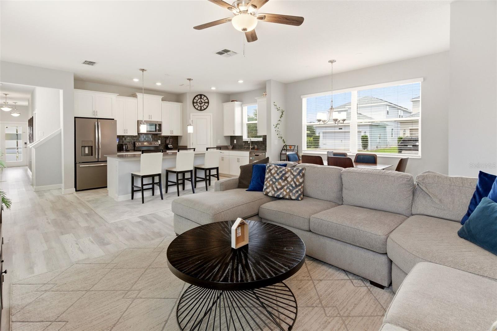 11932 HOMETOWN PL
