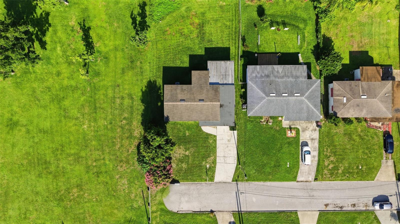 832 THALIA DR