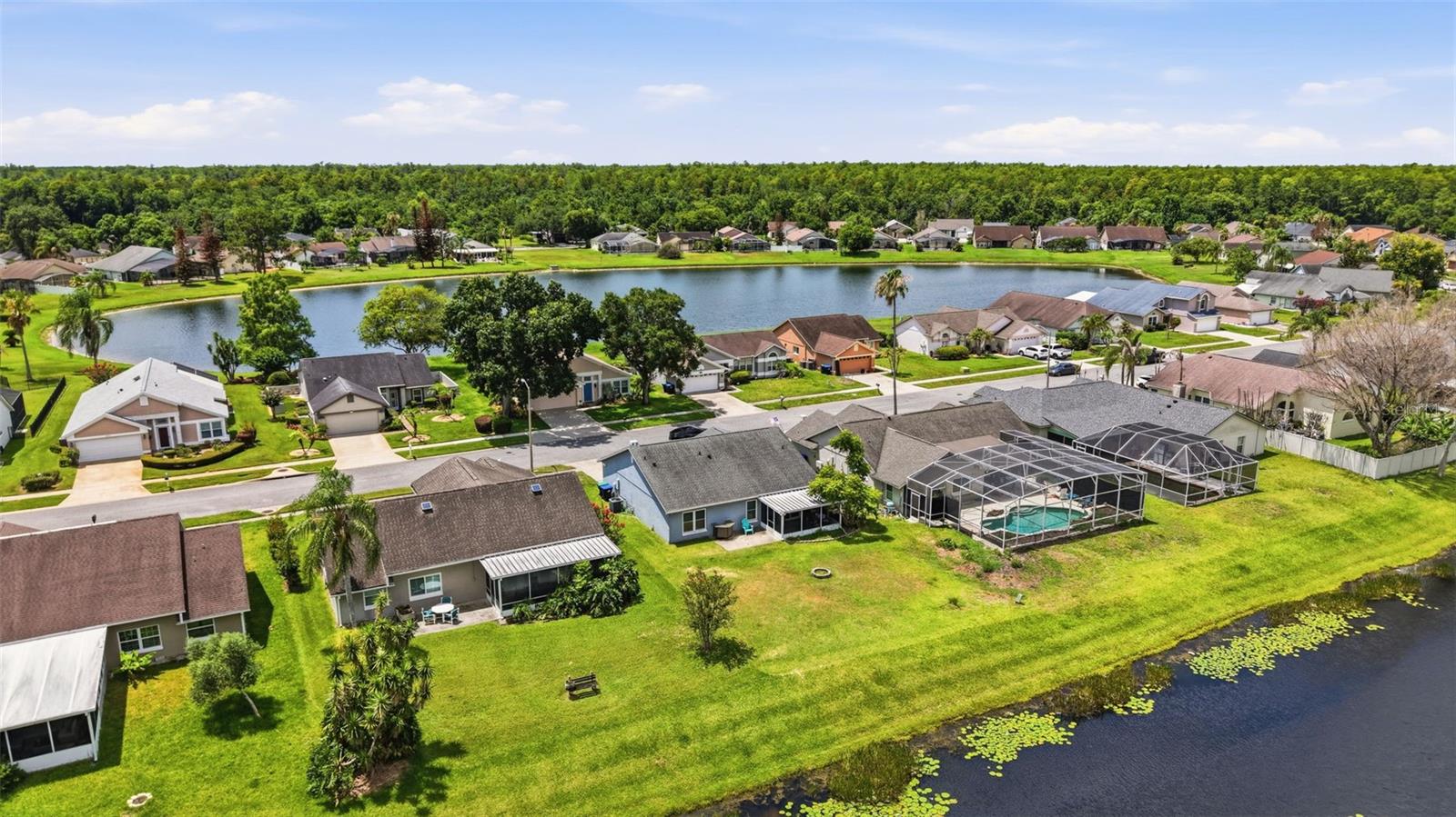 12118 DICKENSON LN