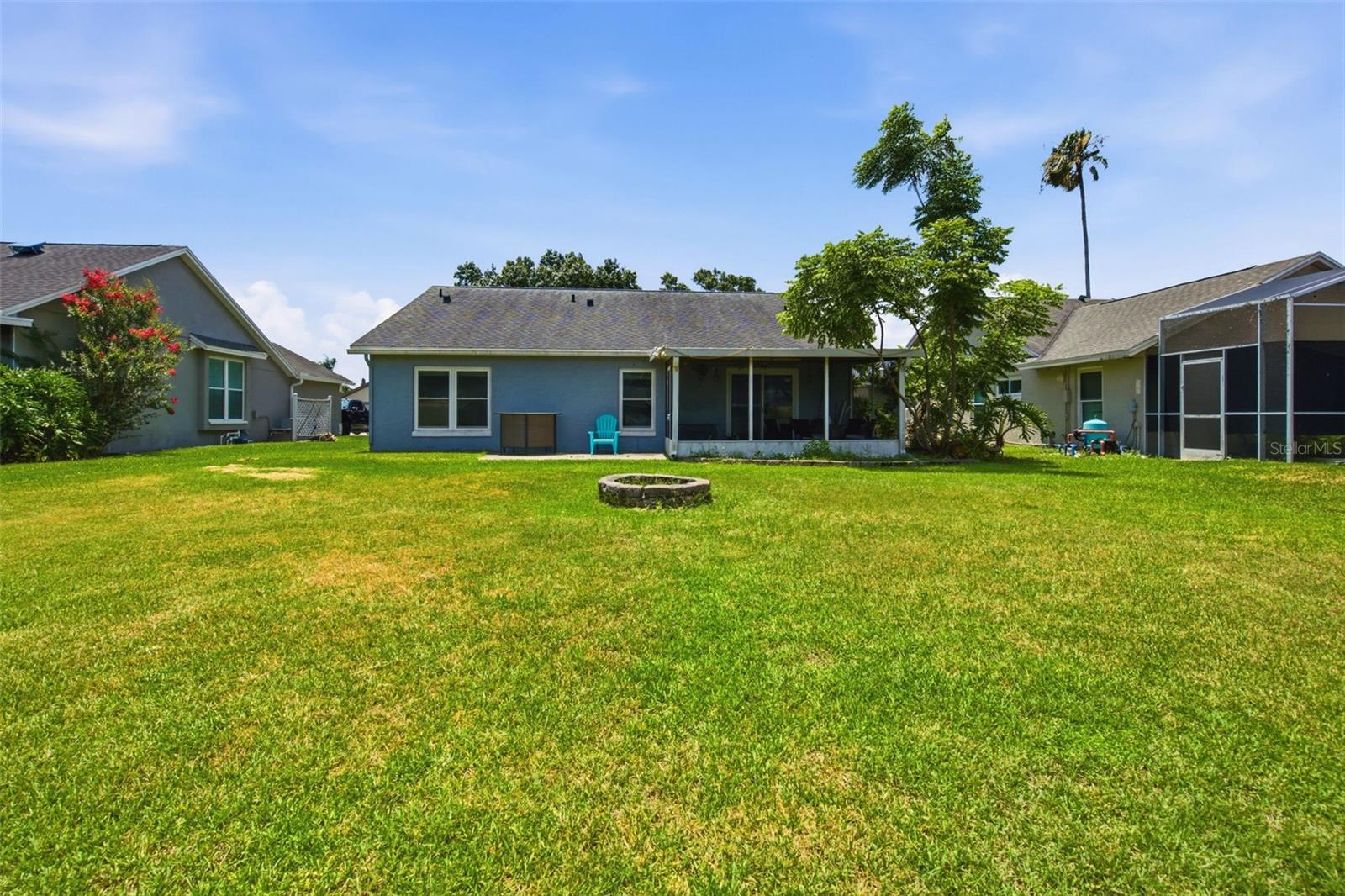12118 DICKENSON LN