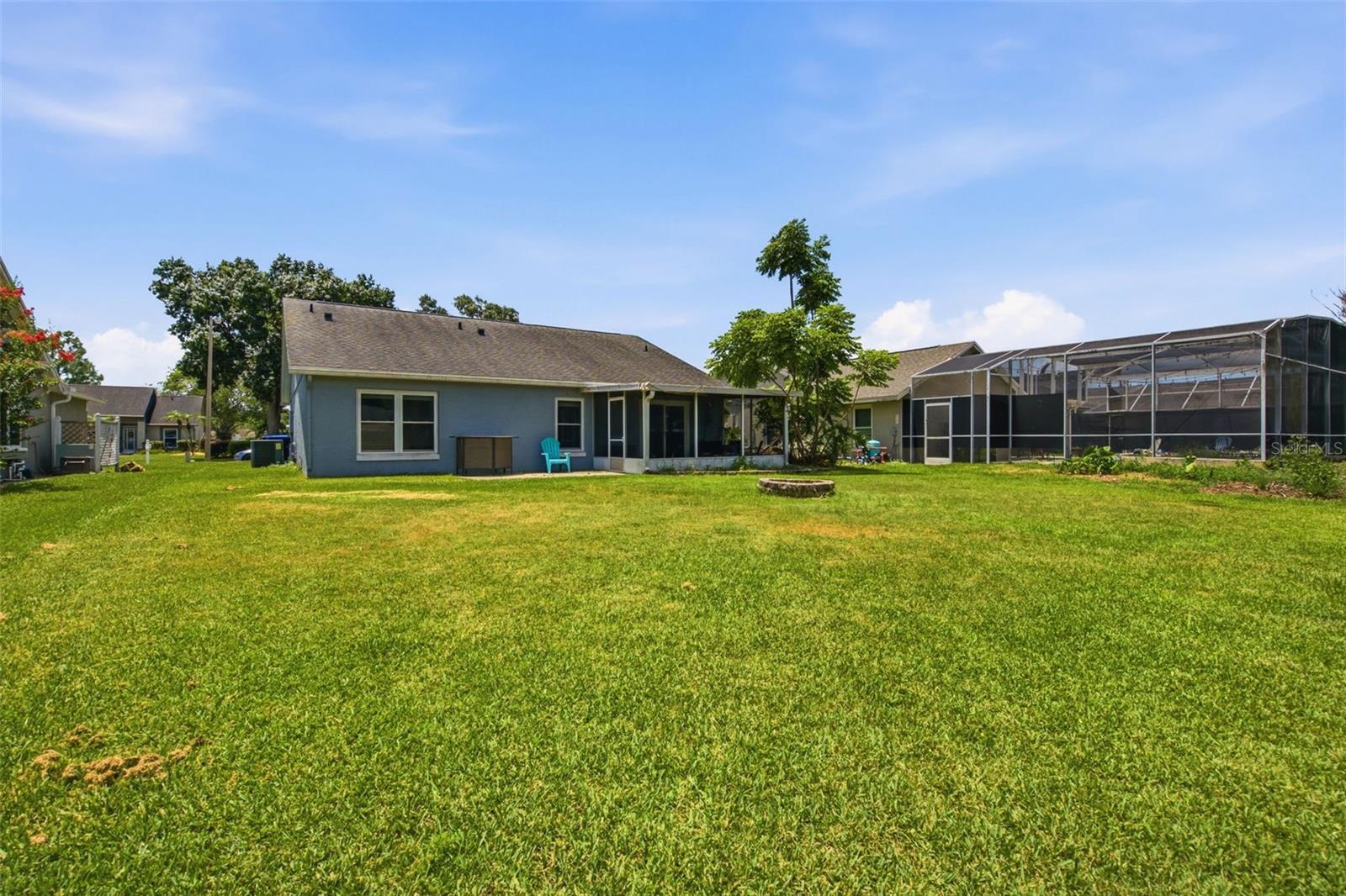12118 DICKENSON LN