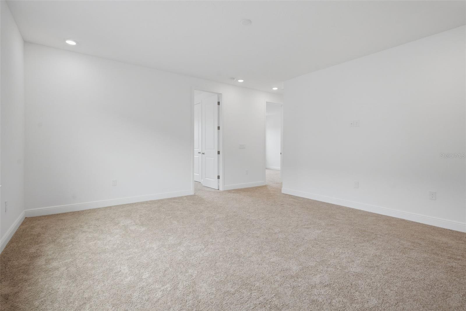 15730 VETTA DR