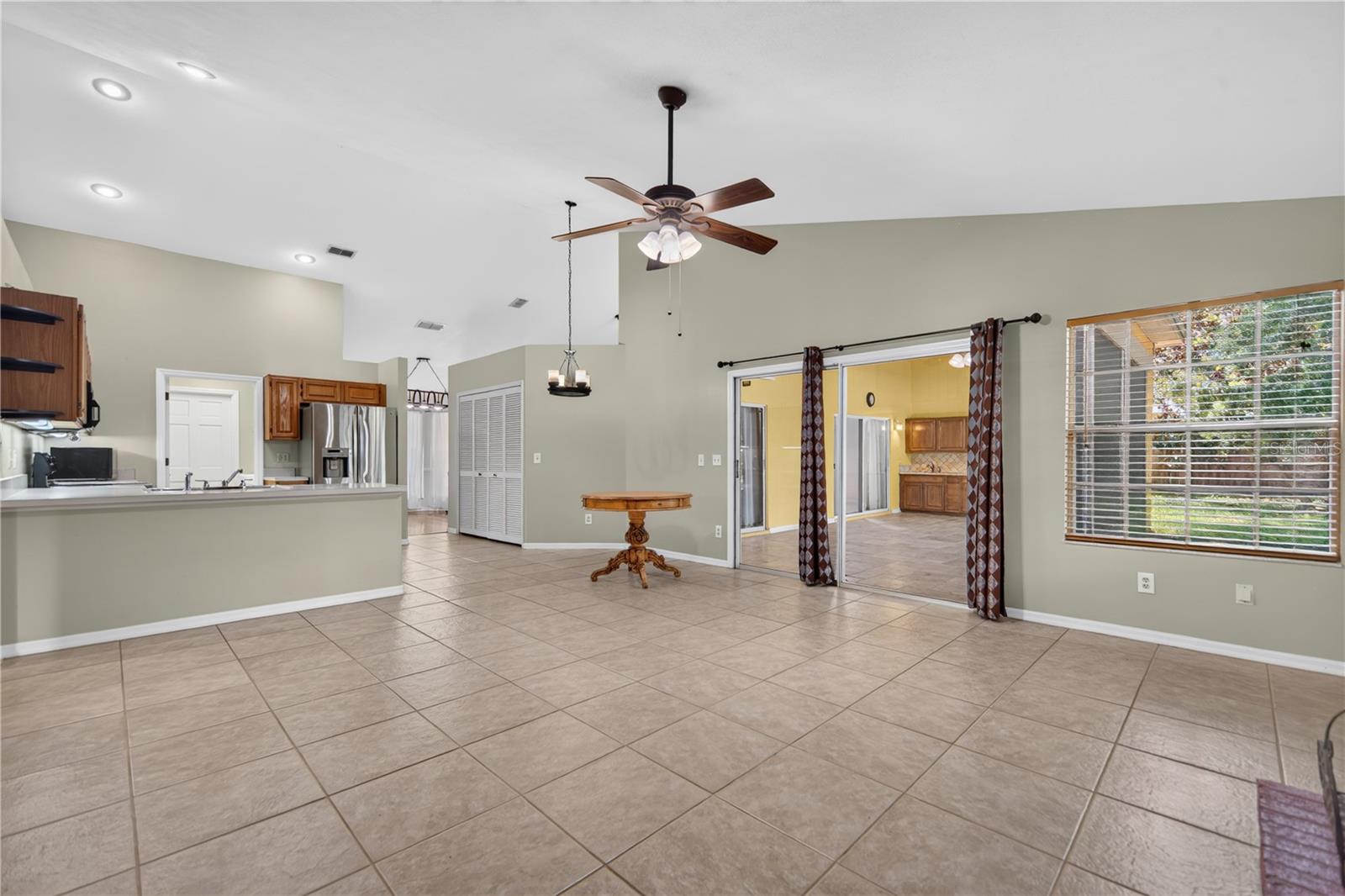 2600 CLEMENTON PARK CT