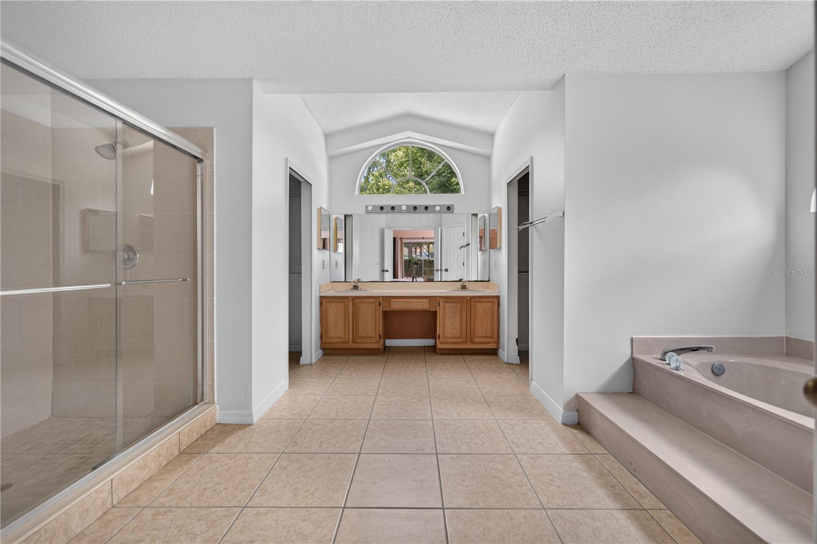 2600 CLEMENTON PARK CT