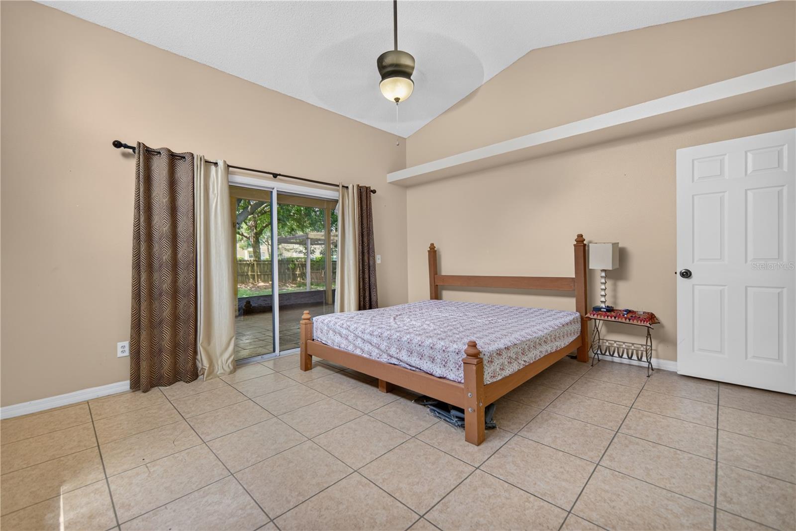 2600 CLEMENTON PARK CT