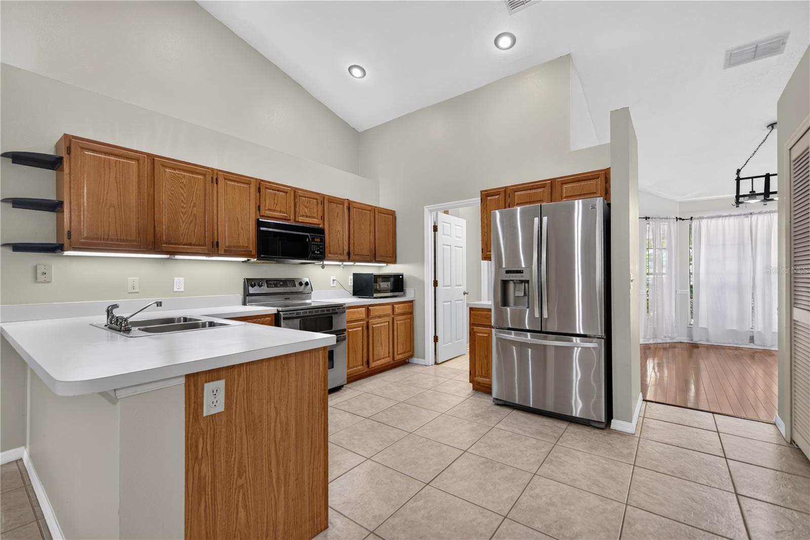 2600 CLEMENTON PARK CT