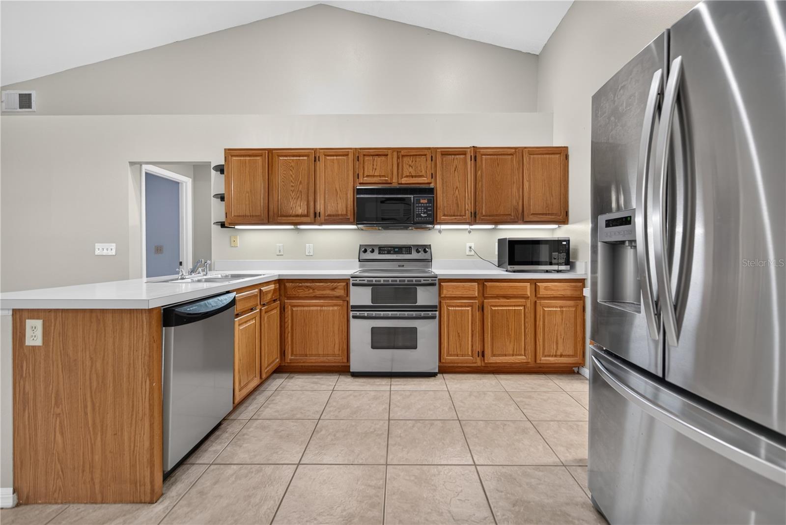 2600 CLEMENTON PARK CT