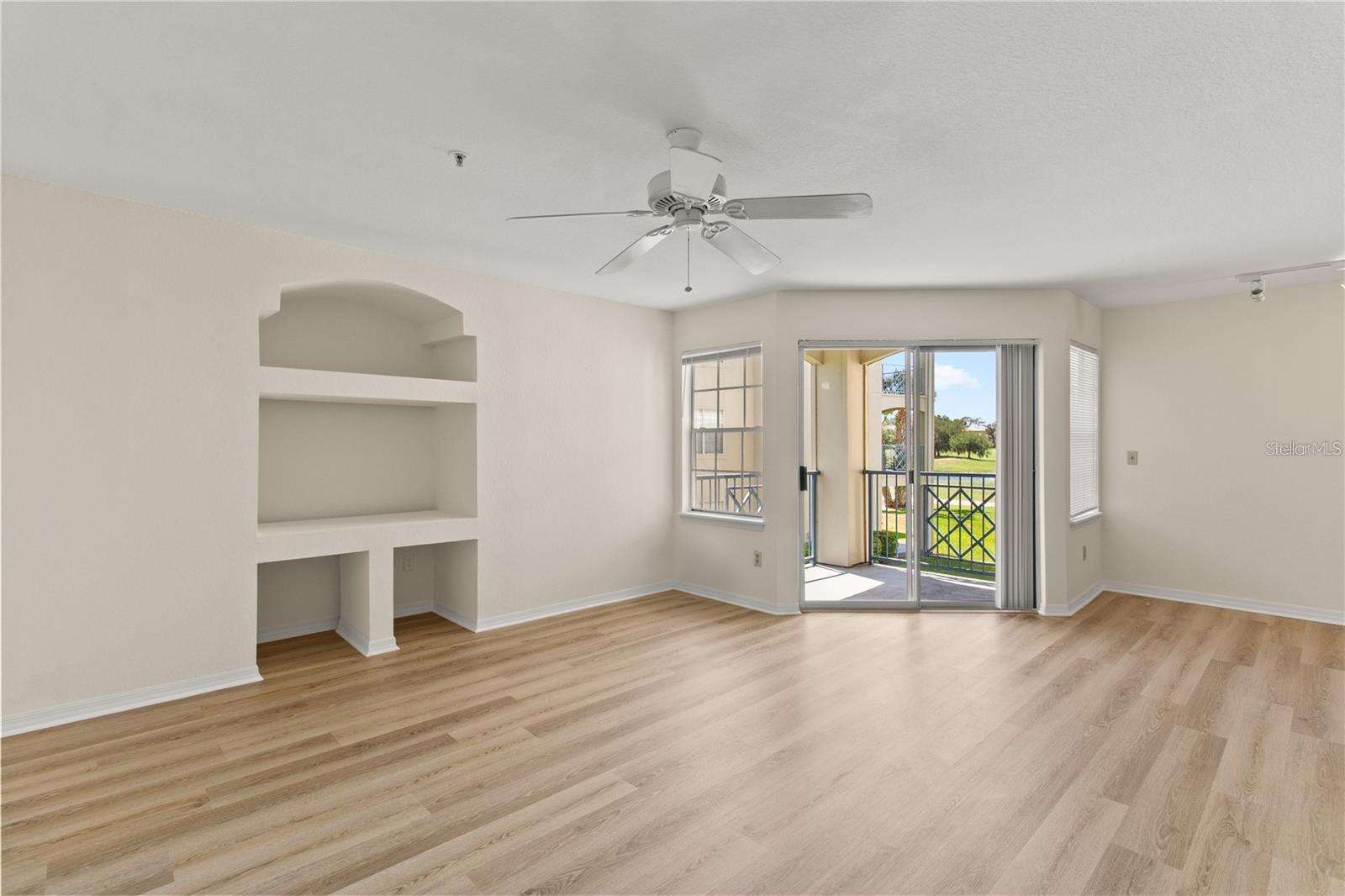 7330 WESTPOINTE BLVD #421