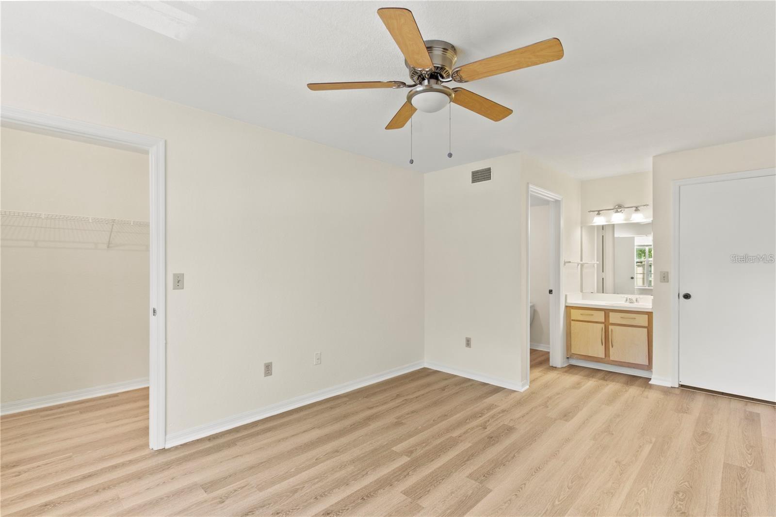 7330 WESTPOINTE BLVD #421