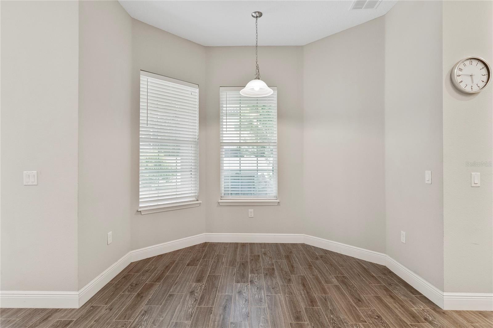 8764 POWDER RIDGE TRL