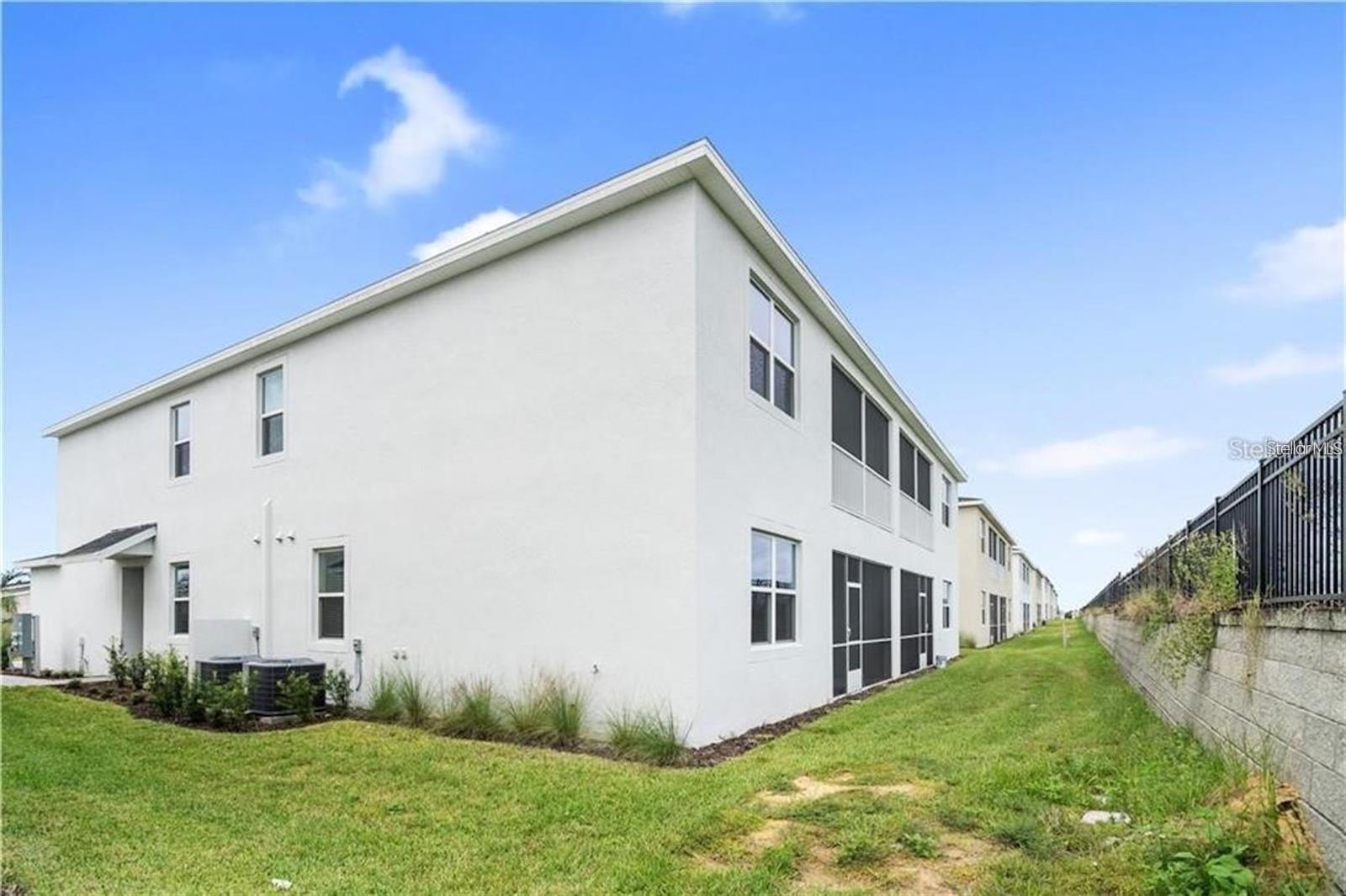 659 OCEAN COURSE AVE #659