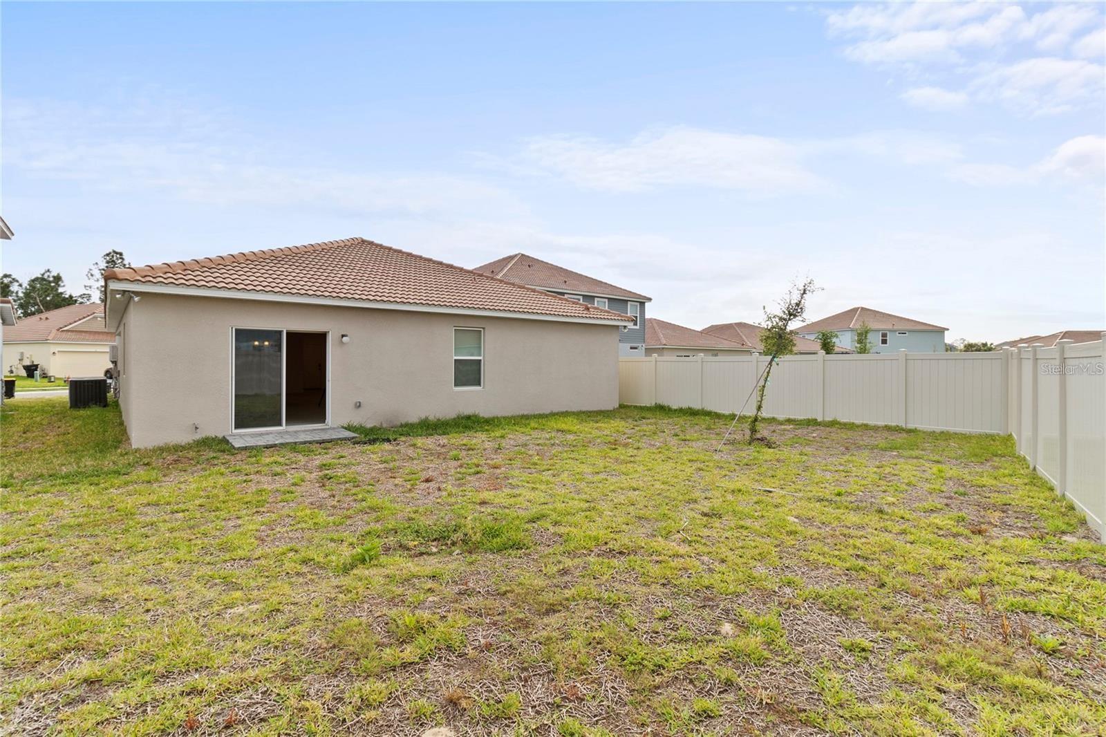 1154 OAK BLUFF DR