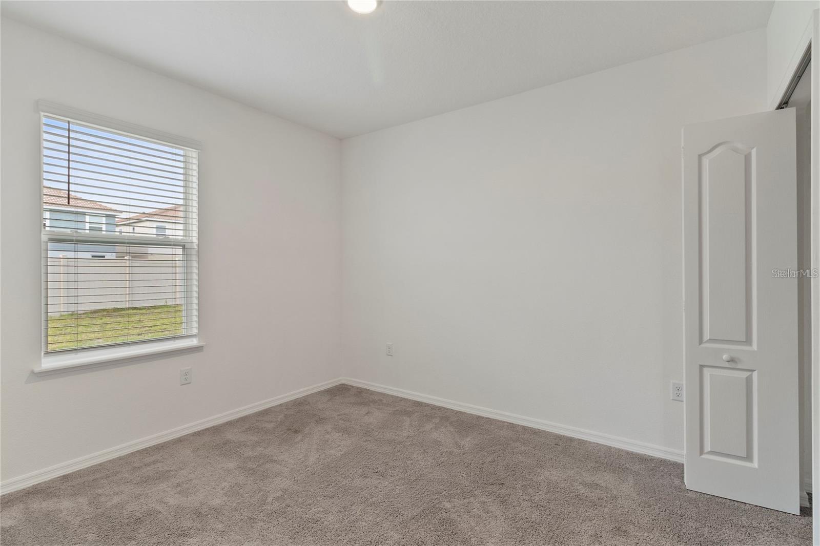 1154 OAK BLUFF DR