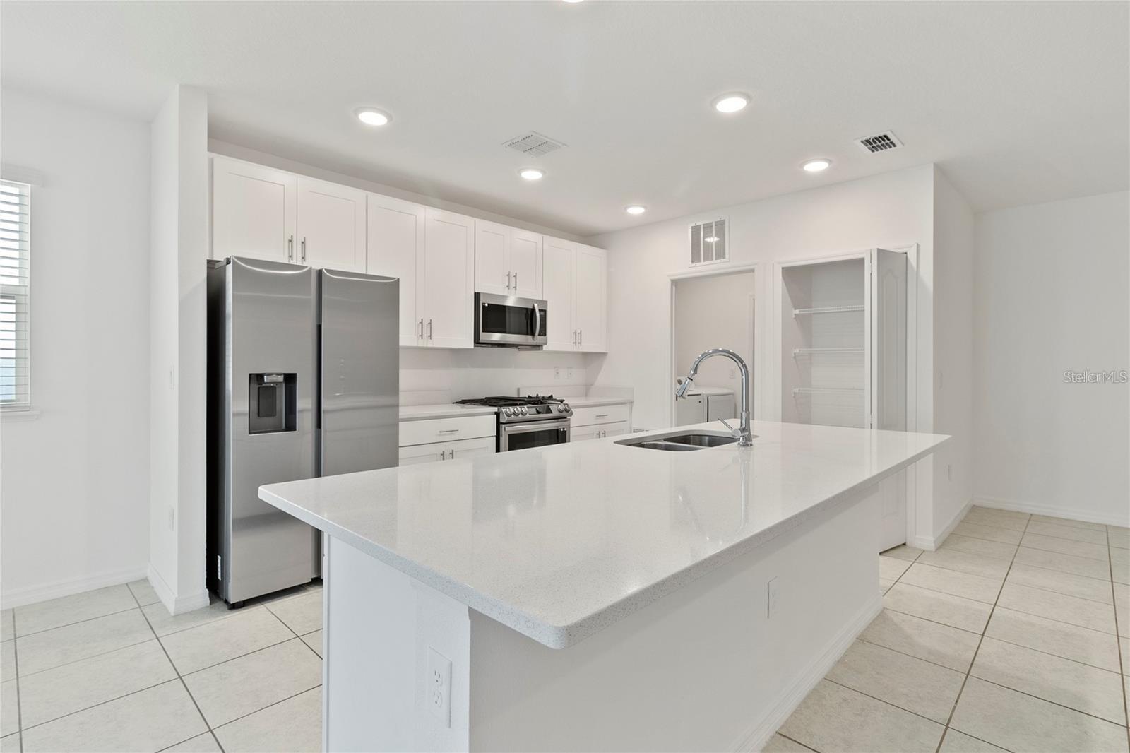 1154 OAK BLUFF DR