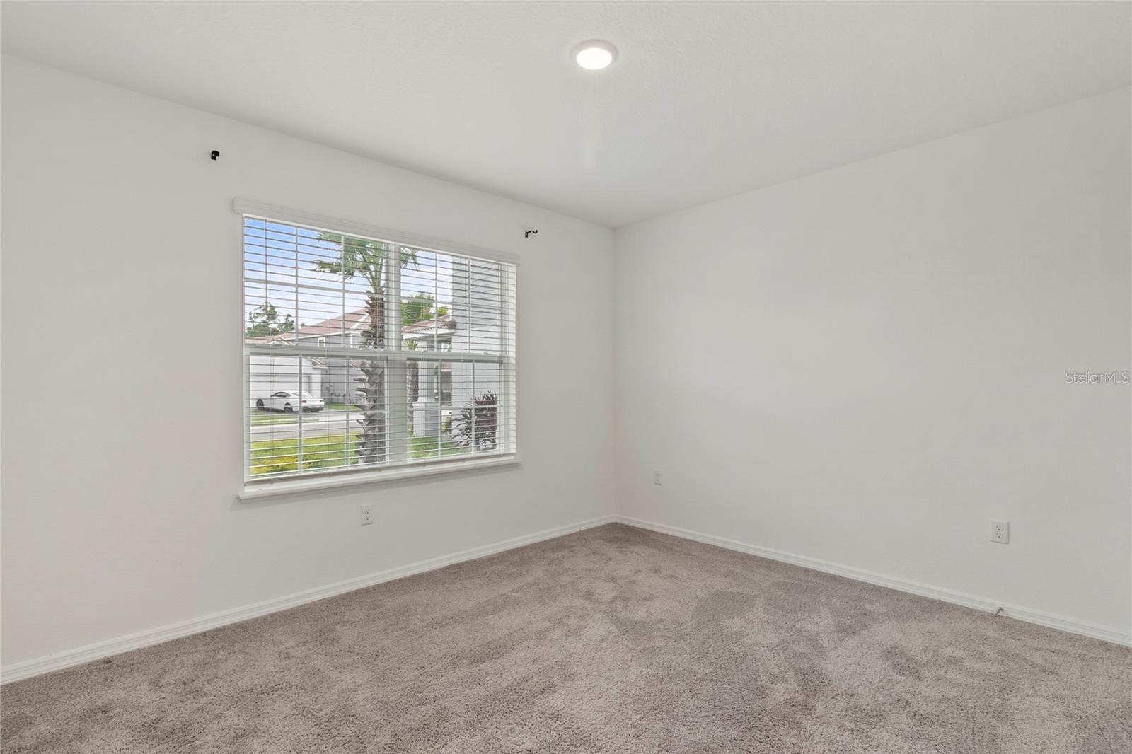 1154 OAK BLUFF DR