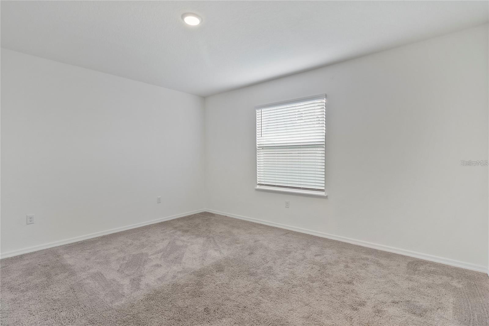 1154 OAK BLUFF DR