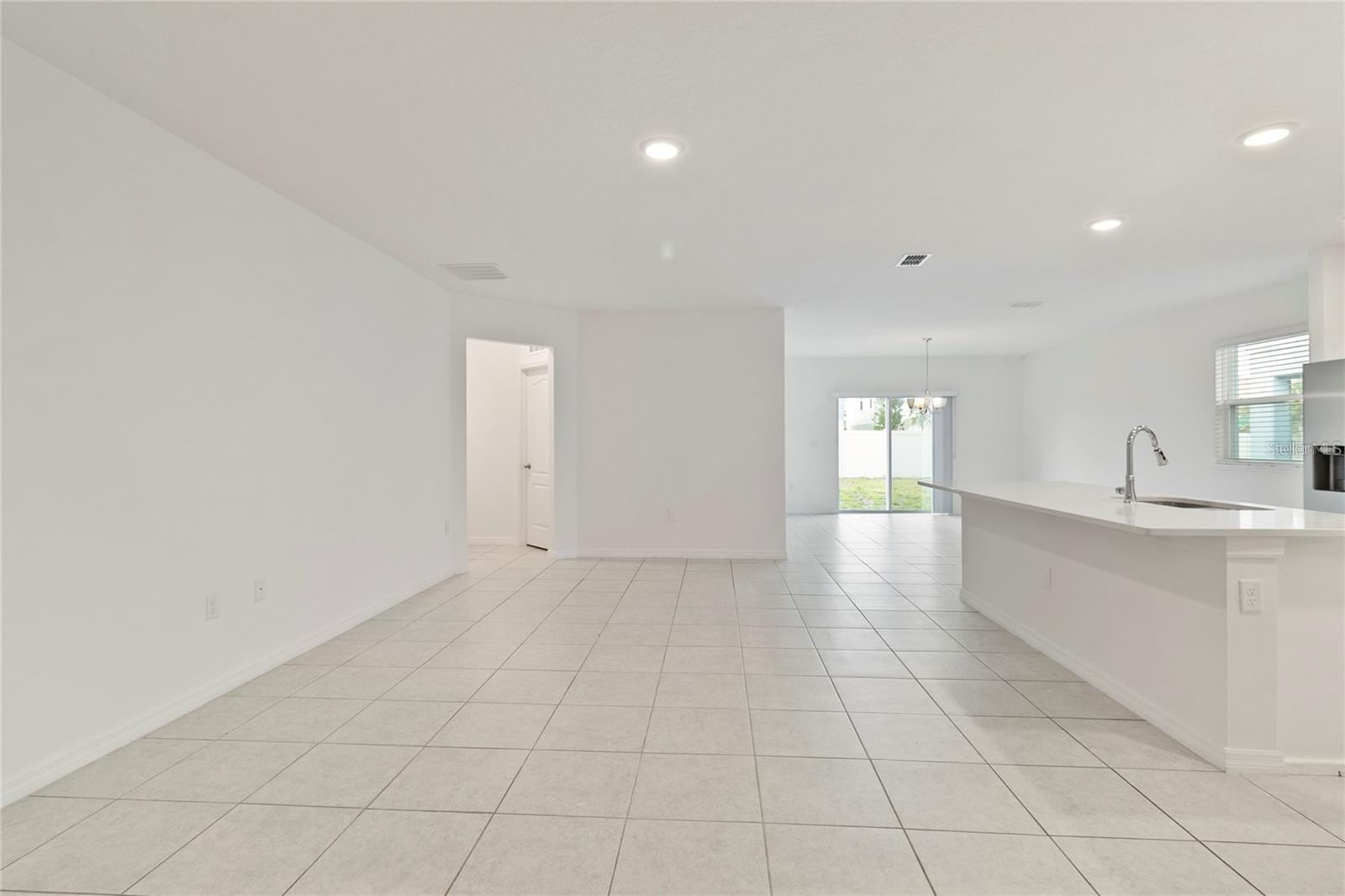 1154 OAK BLUFF DR