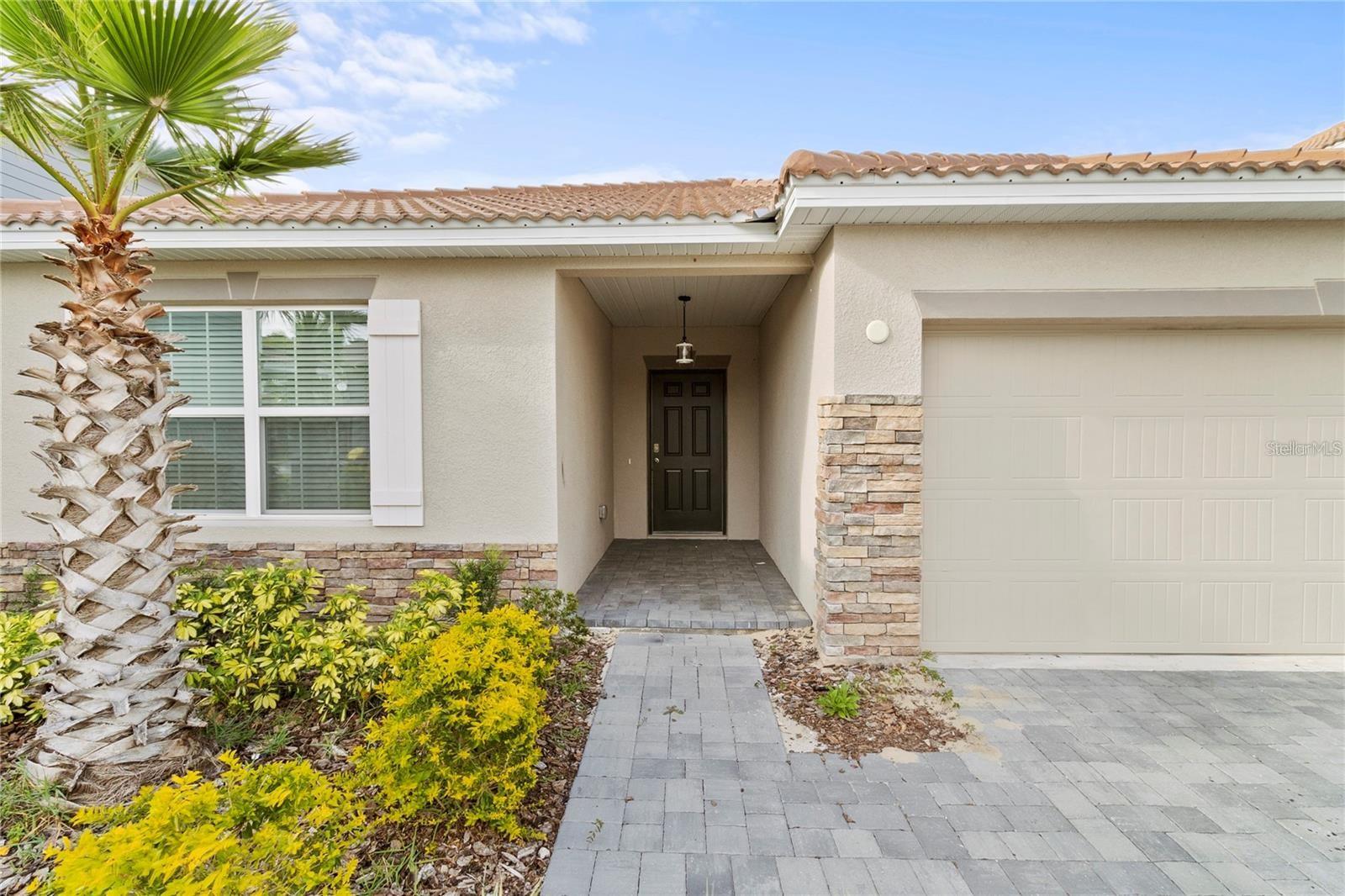 1154 OAK BLUFF DR