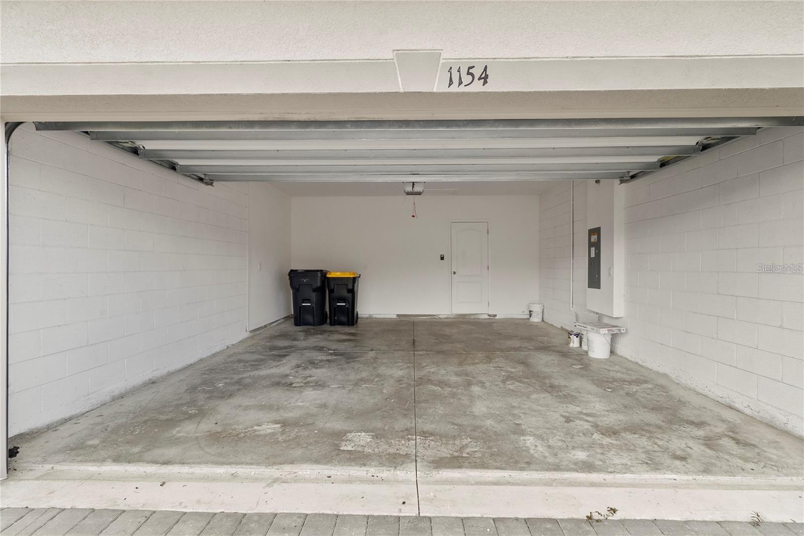 1154 OAK BLUFF DR