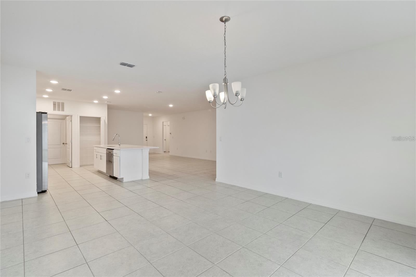 1154 OAK BLUFF DR