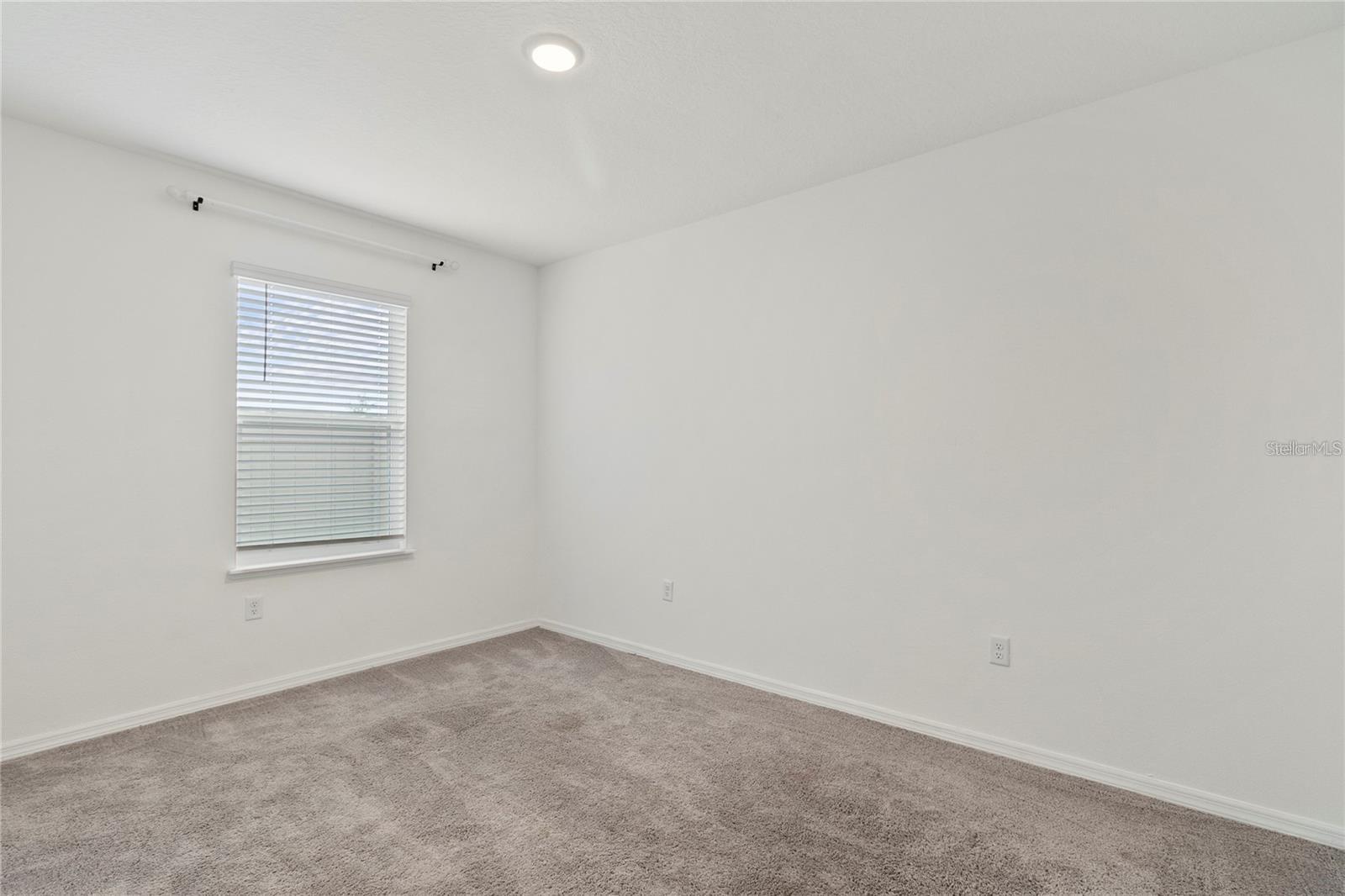 1154 OAK BLUFF DR