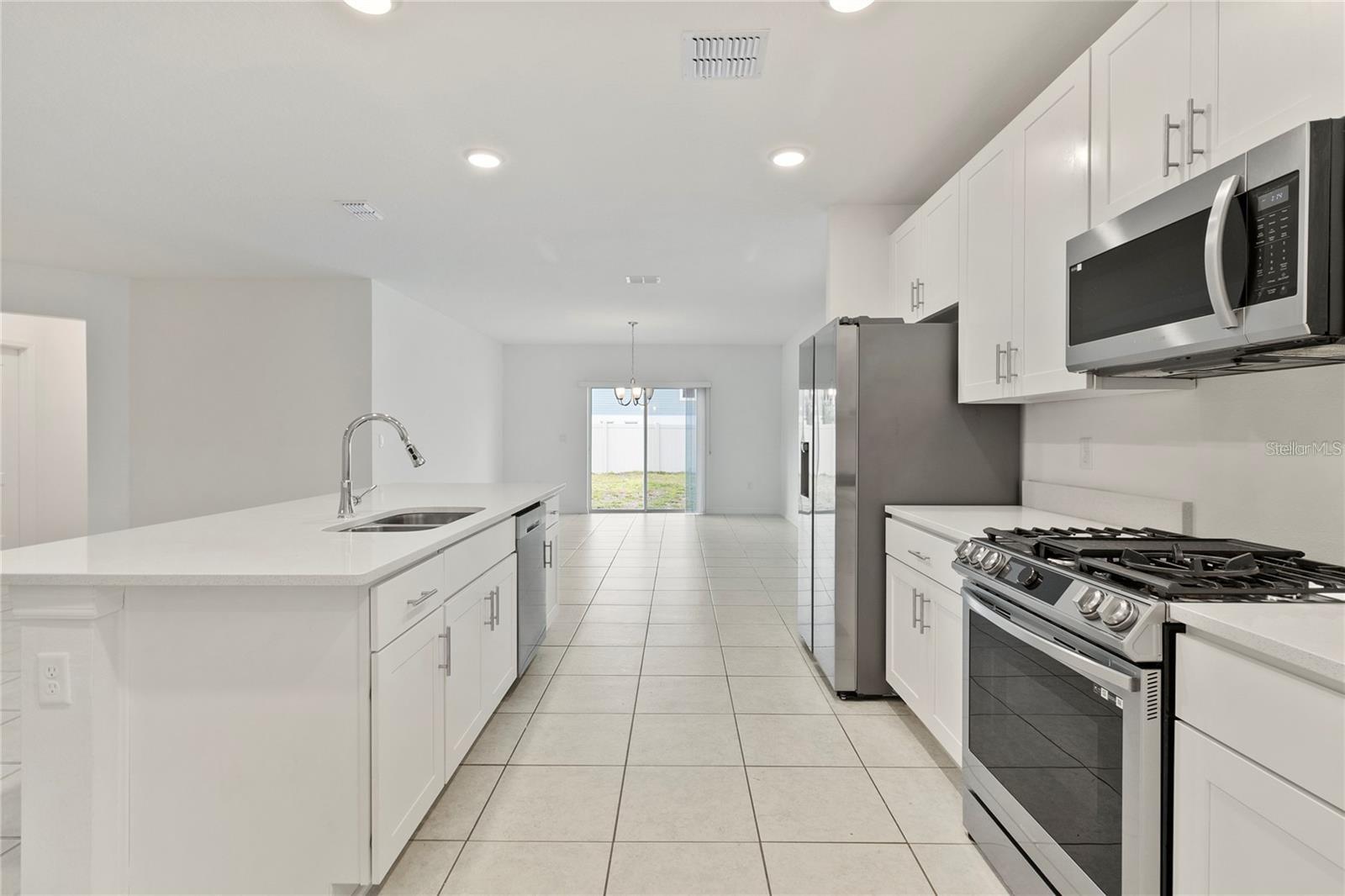 1154 OAK BLUFF DR