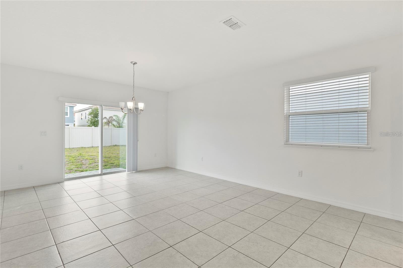 1154 OAK BLUFF DR