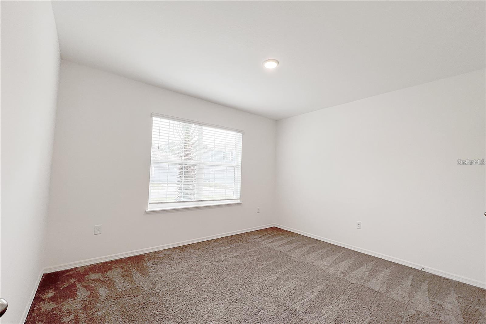 1162 OAK BLUFF DR