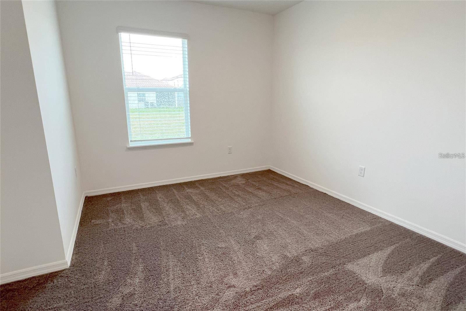 1162 OAK BLUFF DR