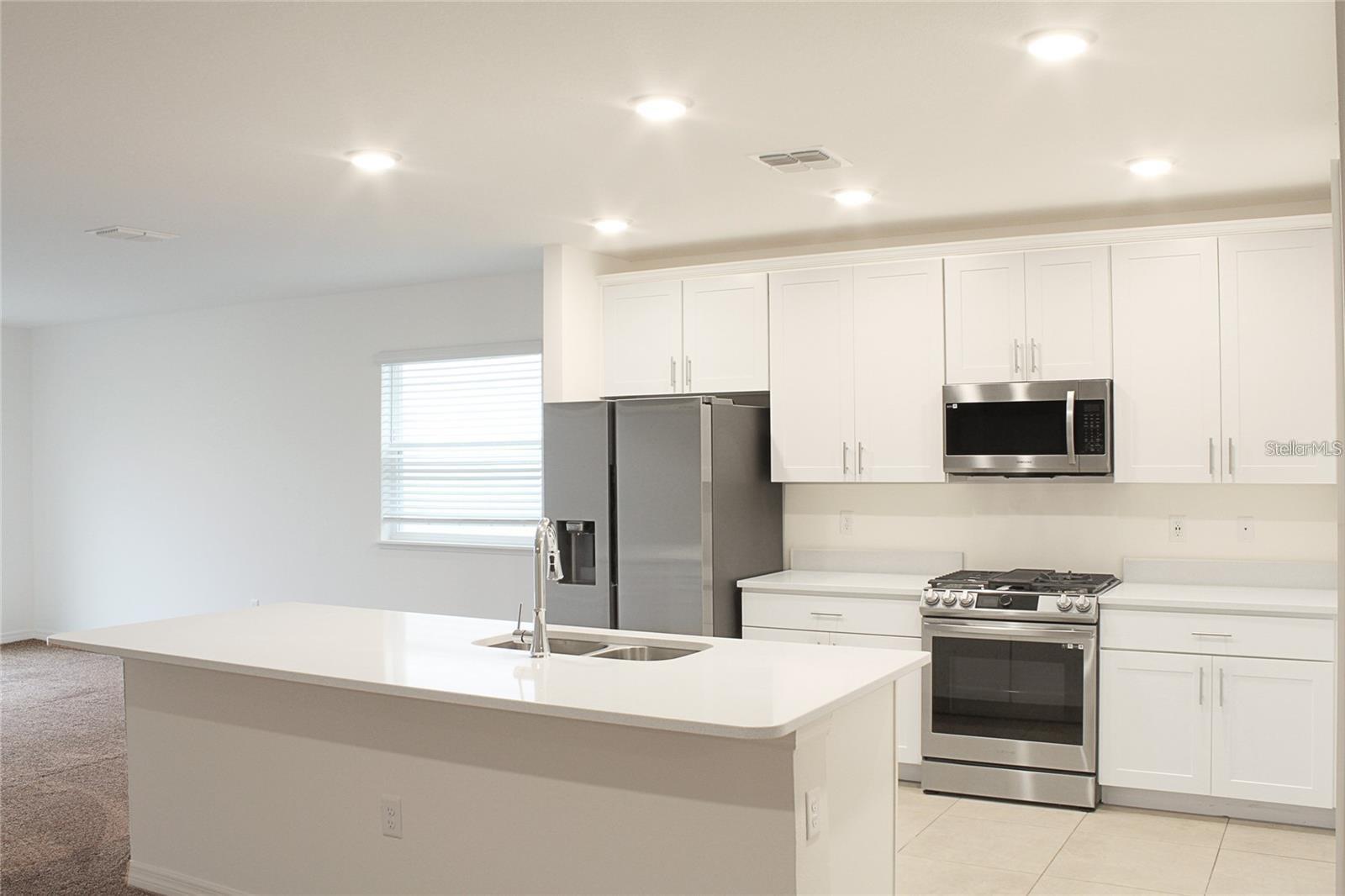 1162 OAK BLUFF DR