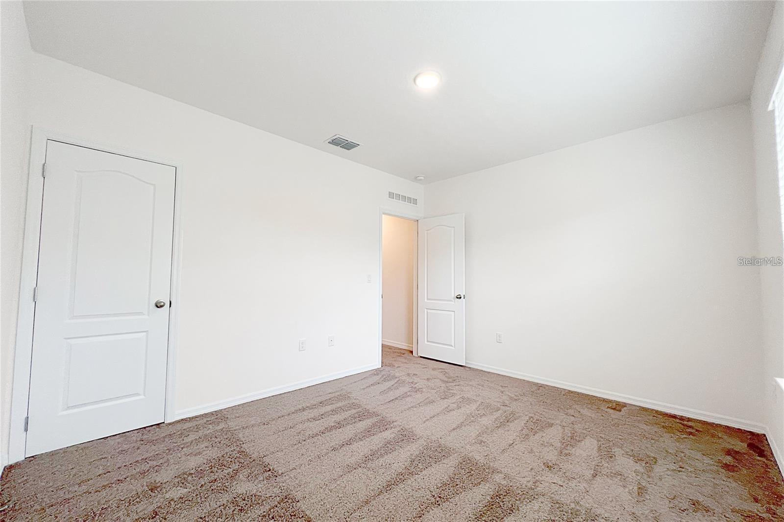 1162 OAK BLUFF DR