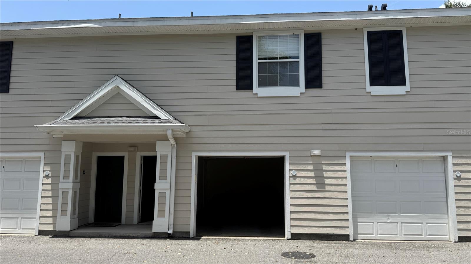234 SOUTHERN PECAN CIR #202