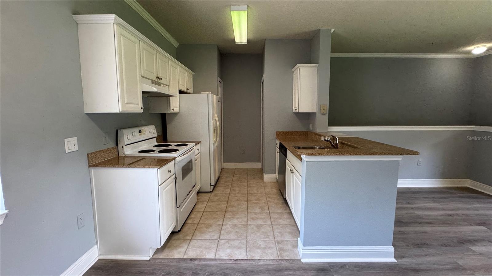 234 SOUTHERN PECAN CIR #202