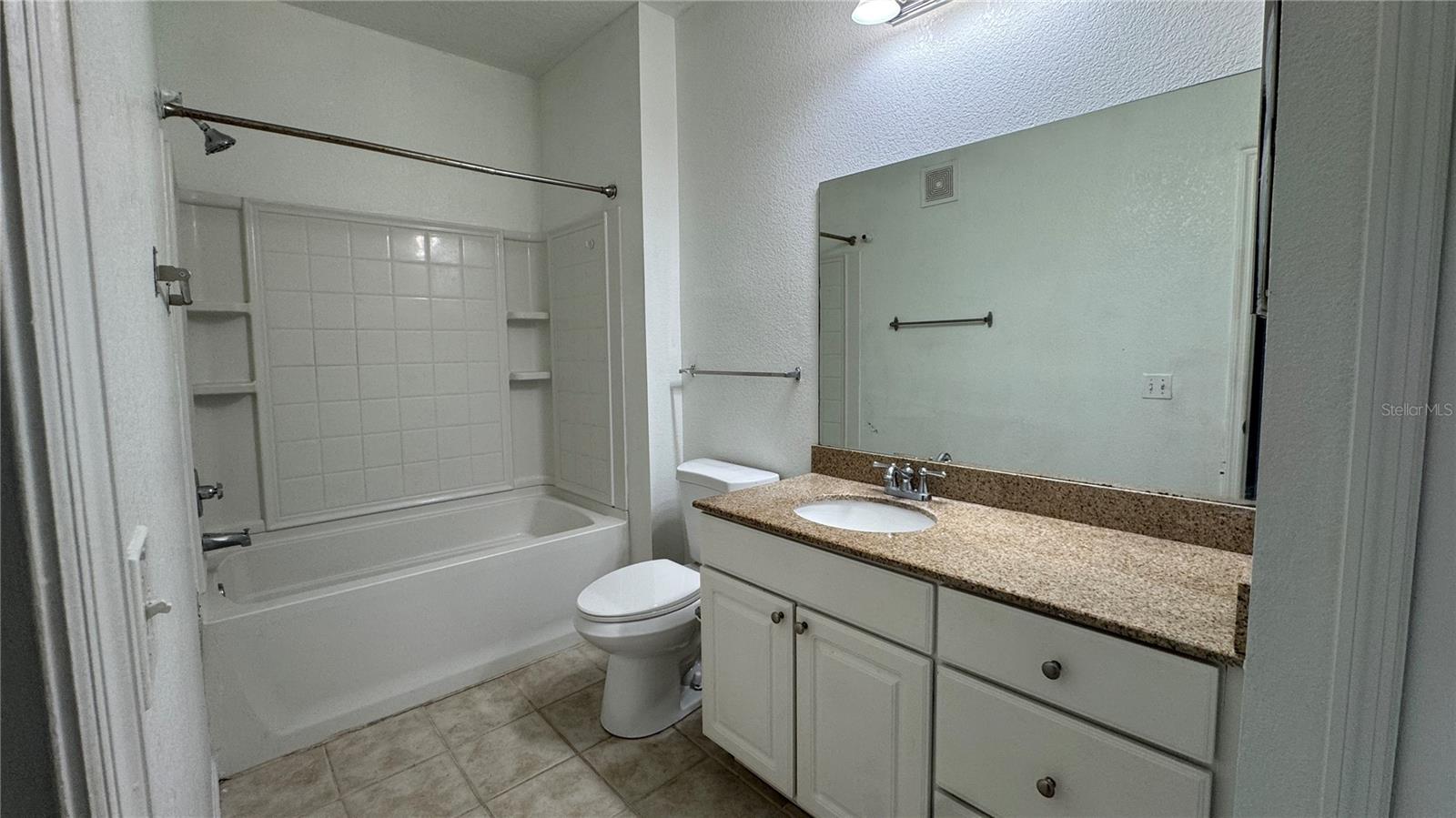 234 SOUTHERN PECAN CIR #202