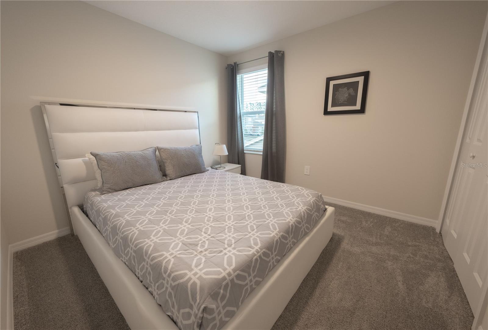 2825 MULLER OAK LOOP