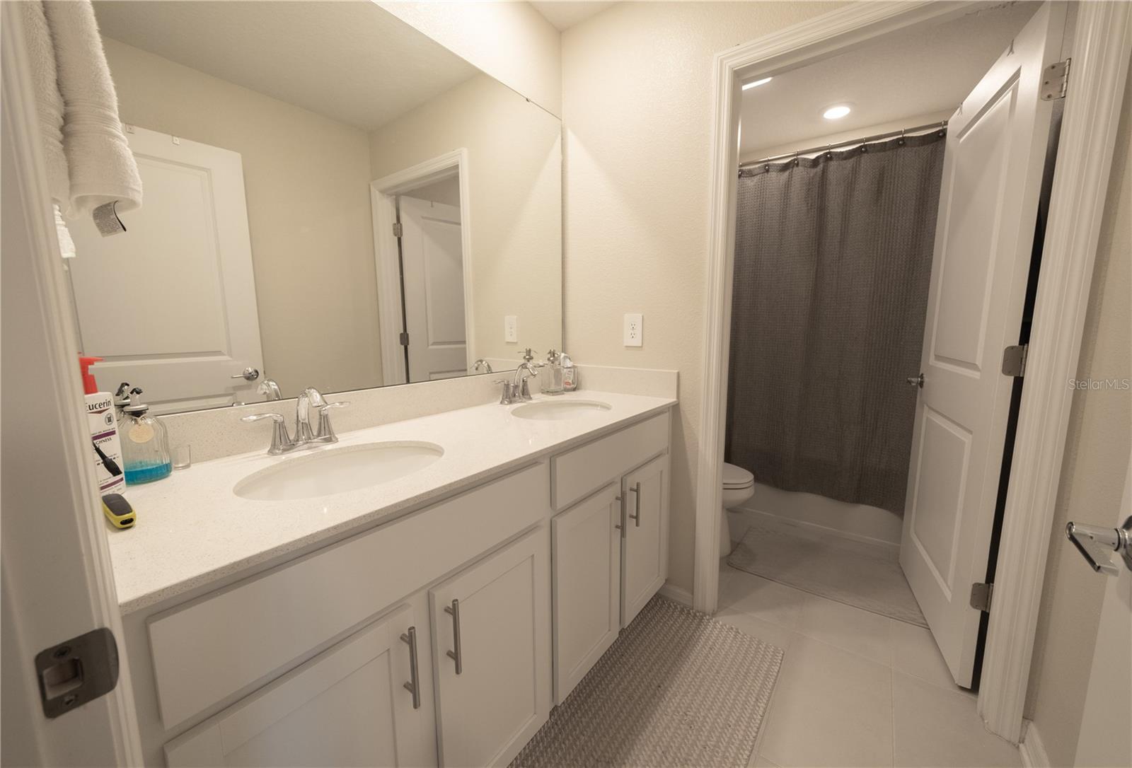 2825 MULLER OAK LOOP