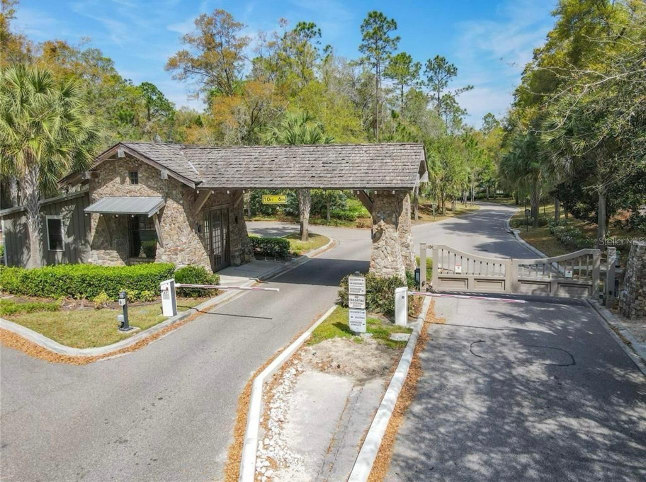 2825 MULLER OAK LOOP