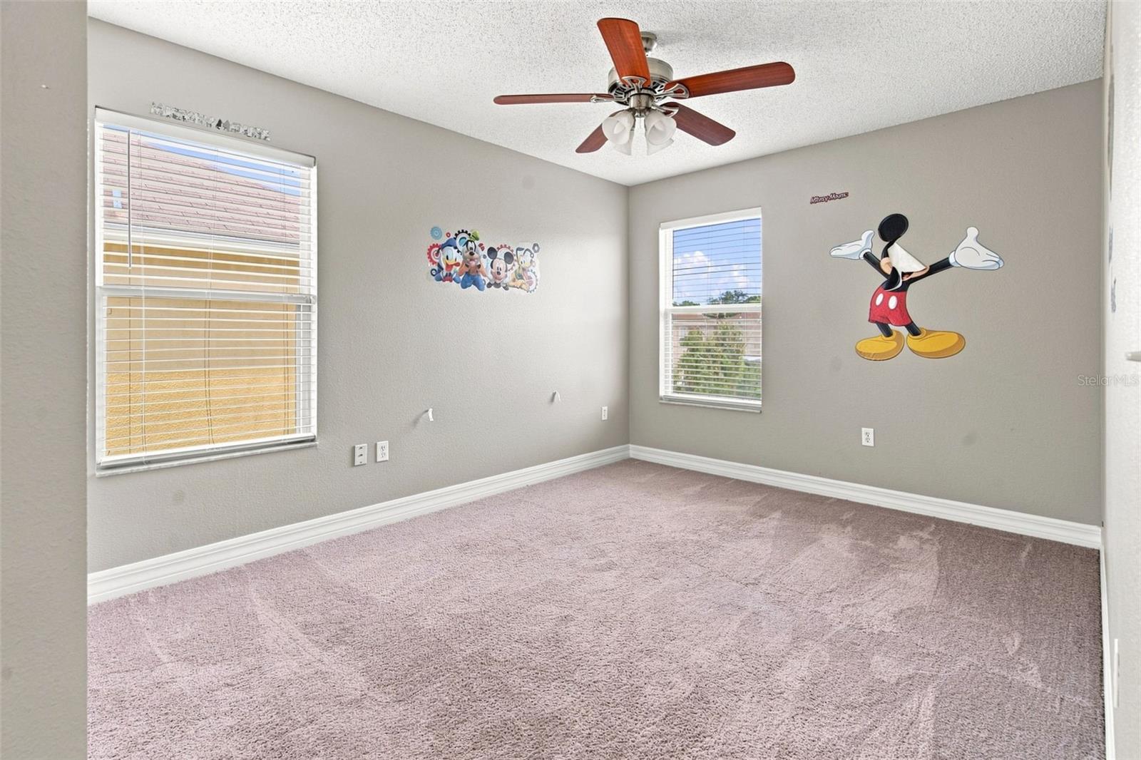 4563 PHILADELPHIA CIR