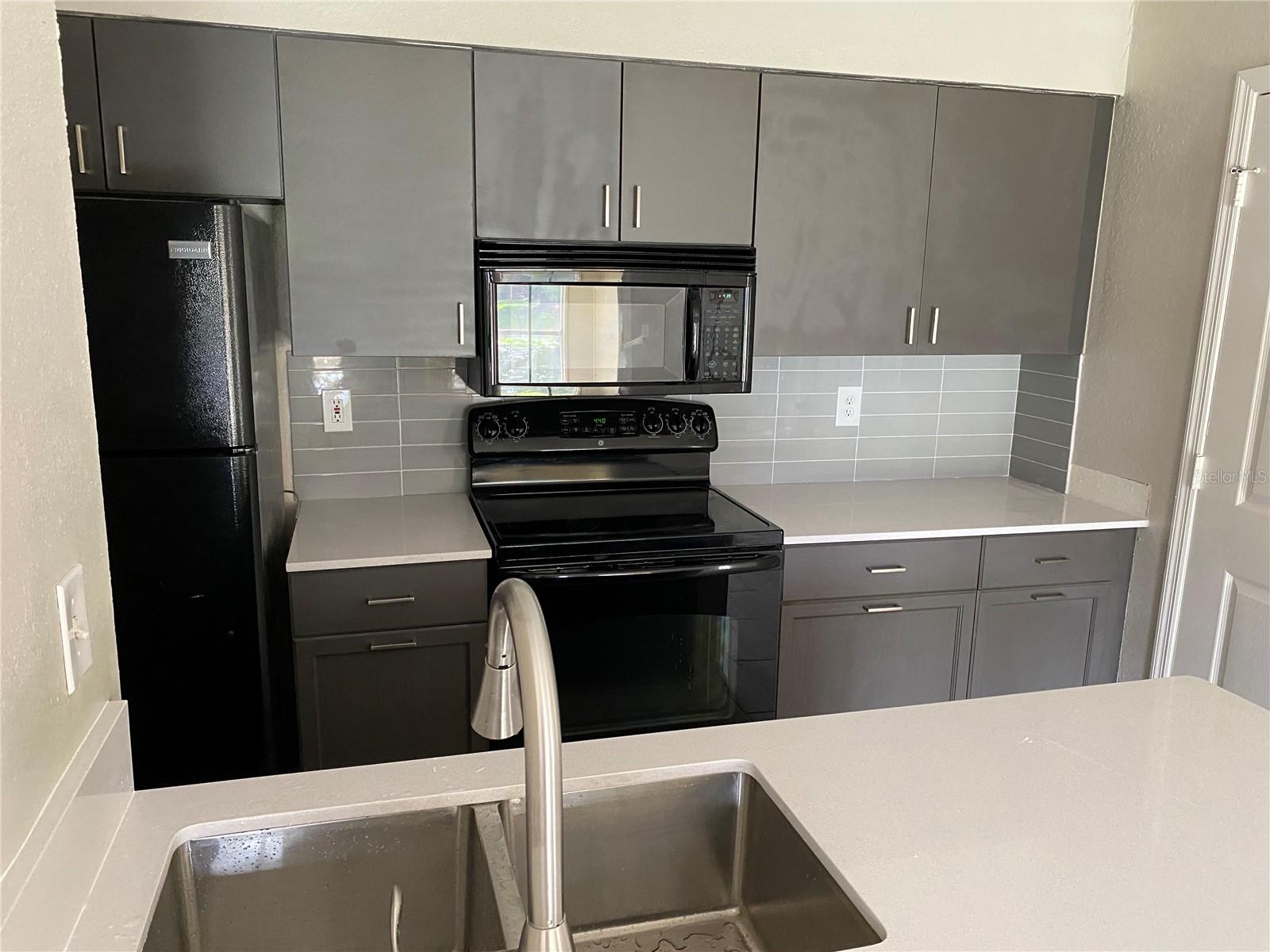 5112 PARK CENTRAL DR #616