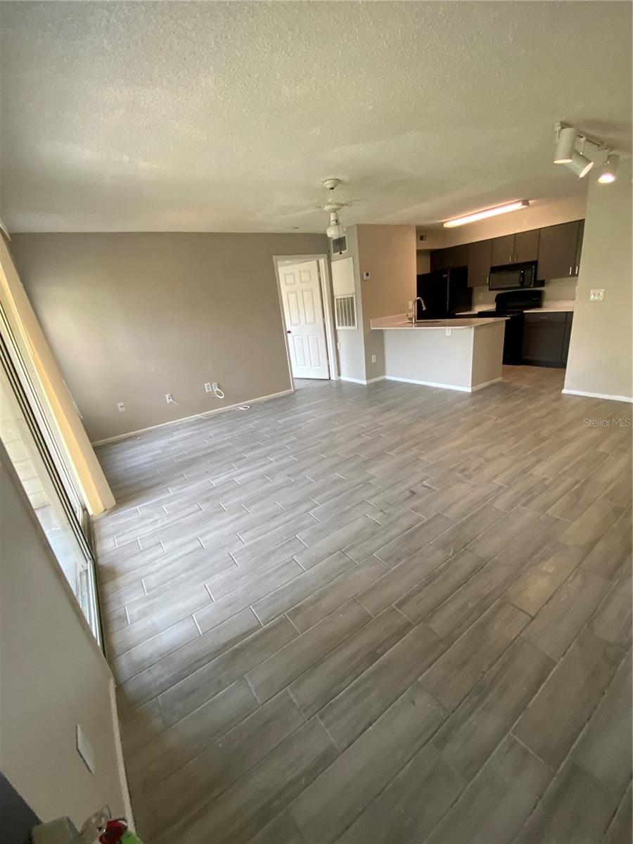 5112 PARK CENTRAL DR #616