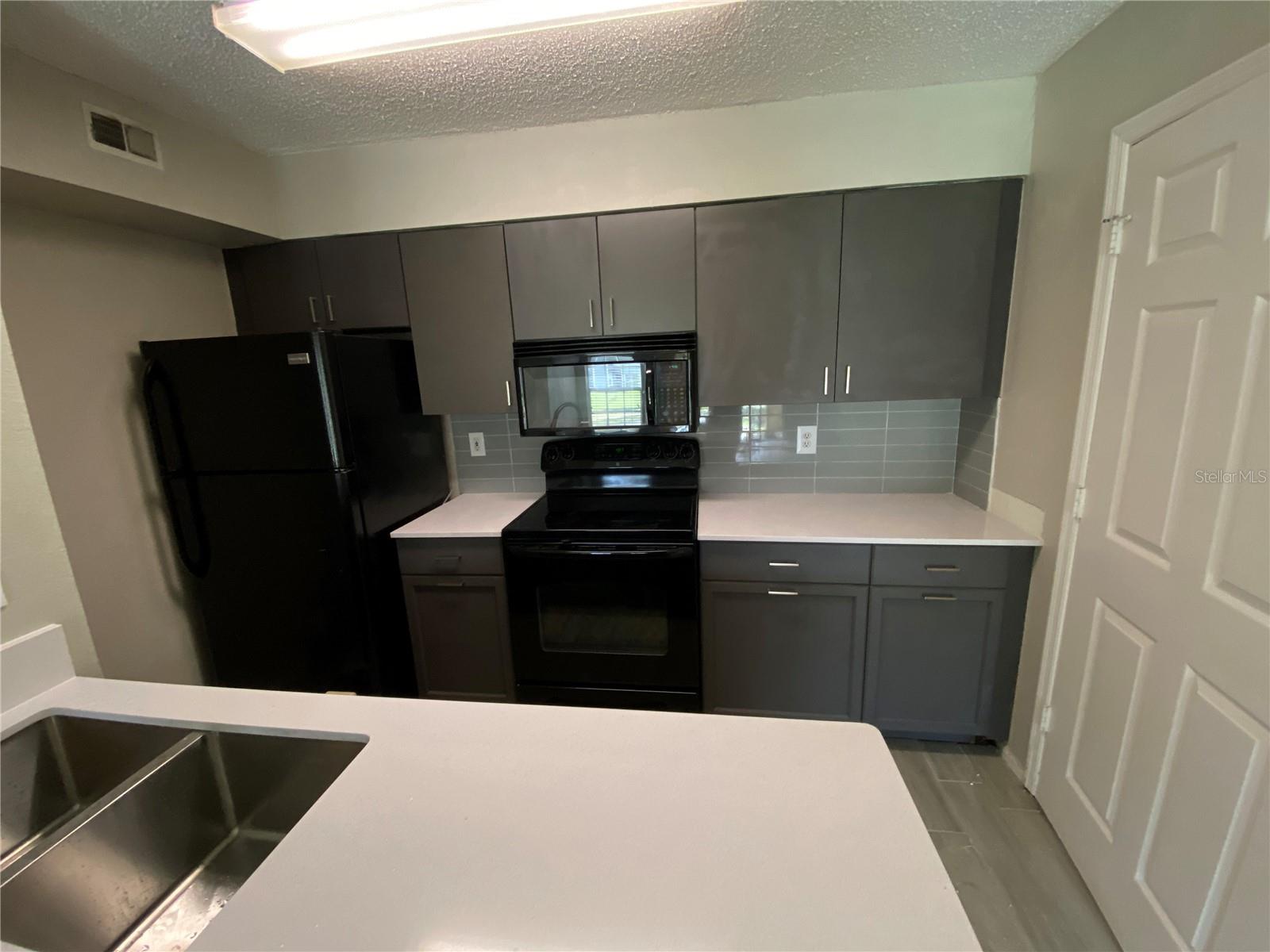 5112 PARK CENTRAL DR #616