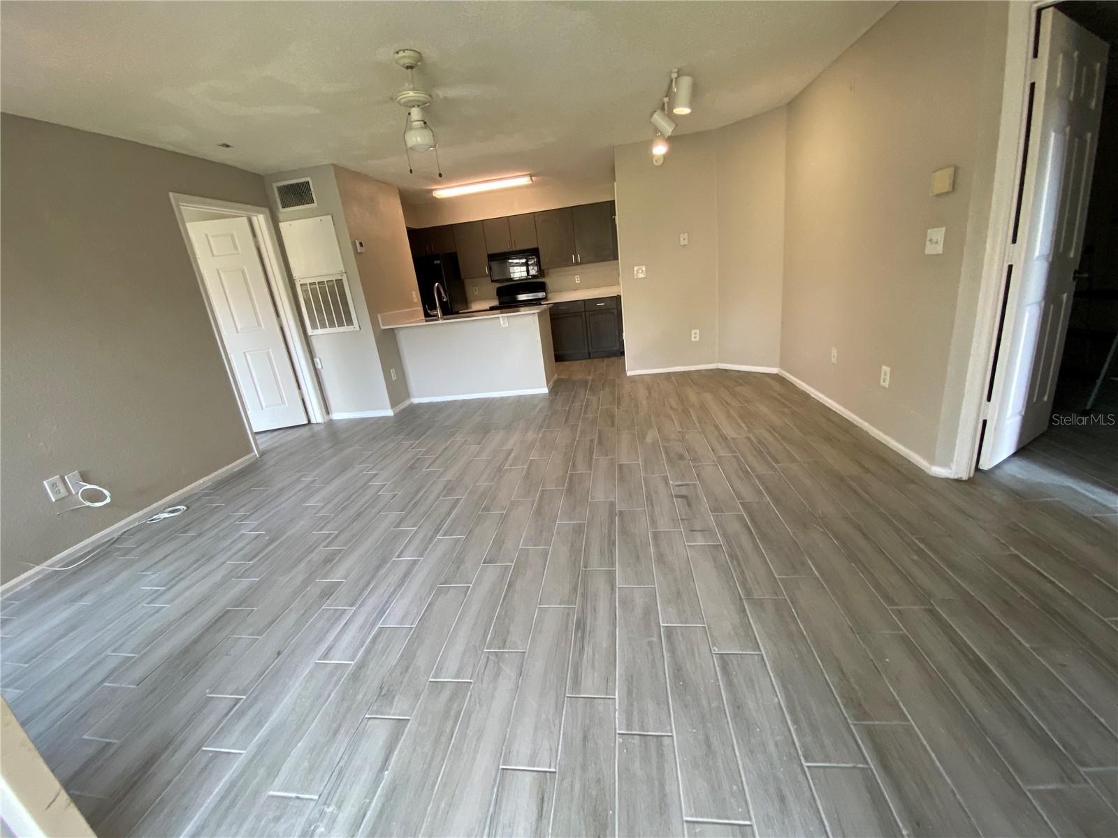 5112 PARK CENTRAL DR #616