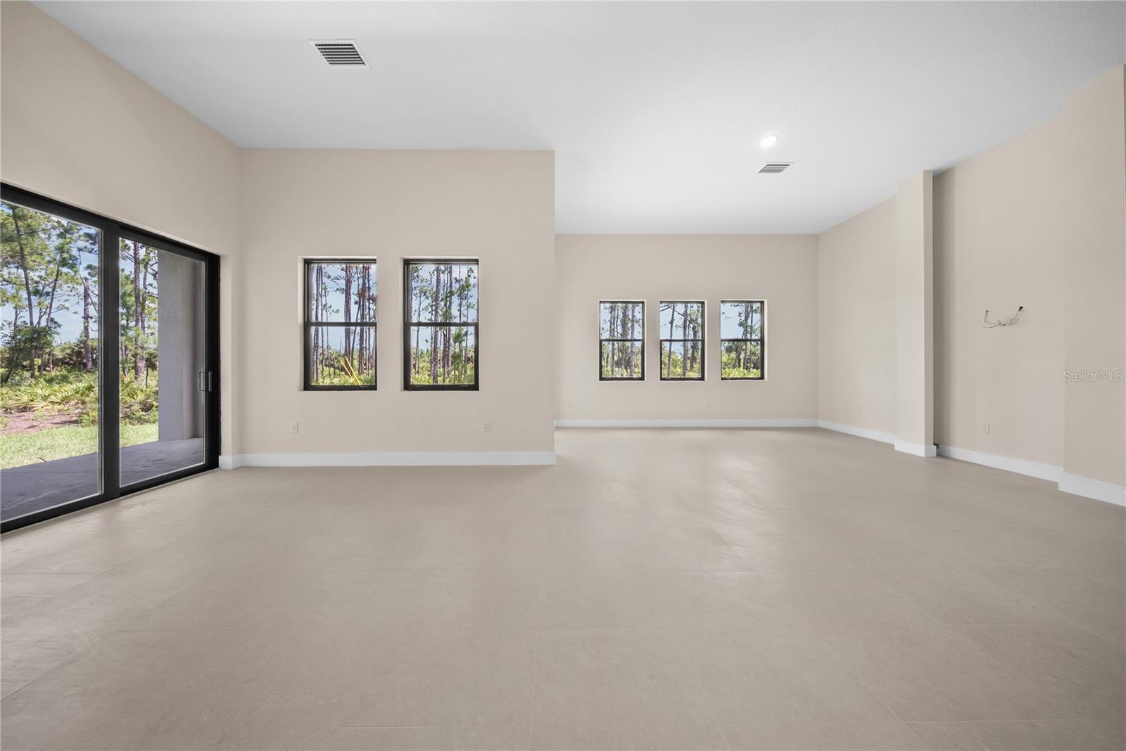 372 MATSON LN