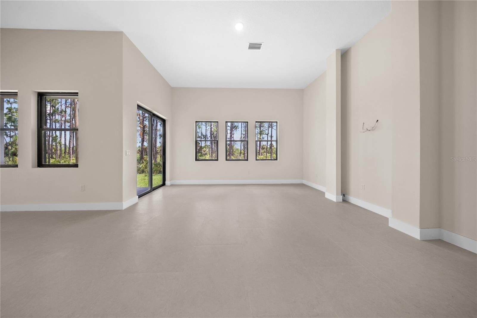 372 MATSON LN